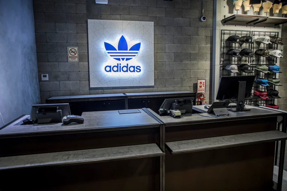 ADIDAS — imagen 9